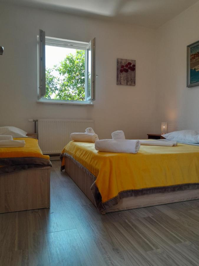 Apartmani Urlic Sreser Εξωτερικό φωτογραφία