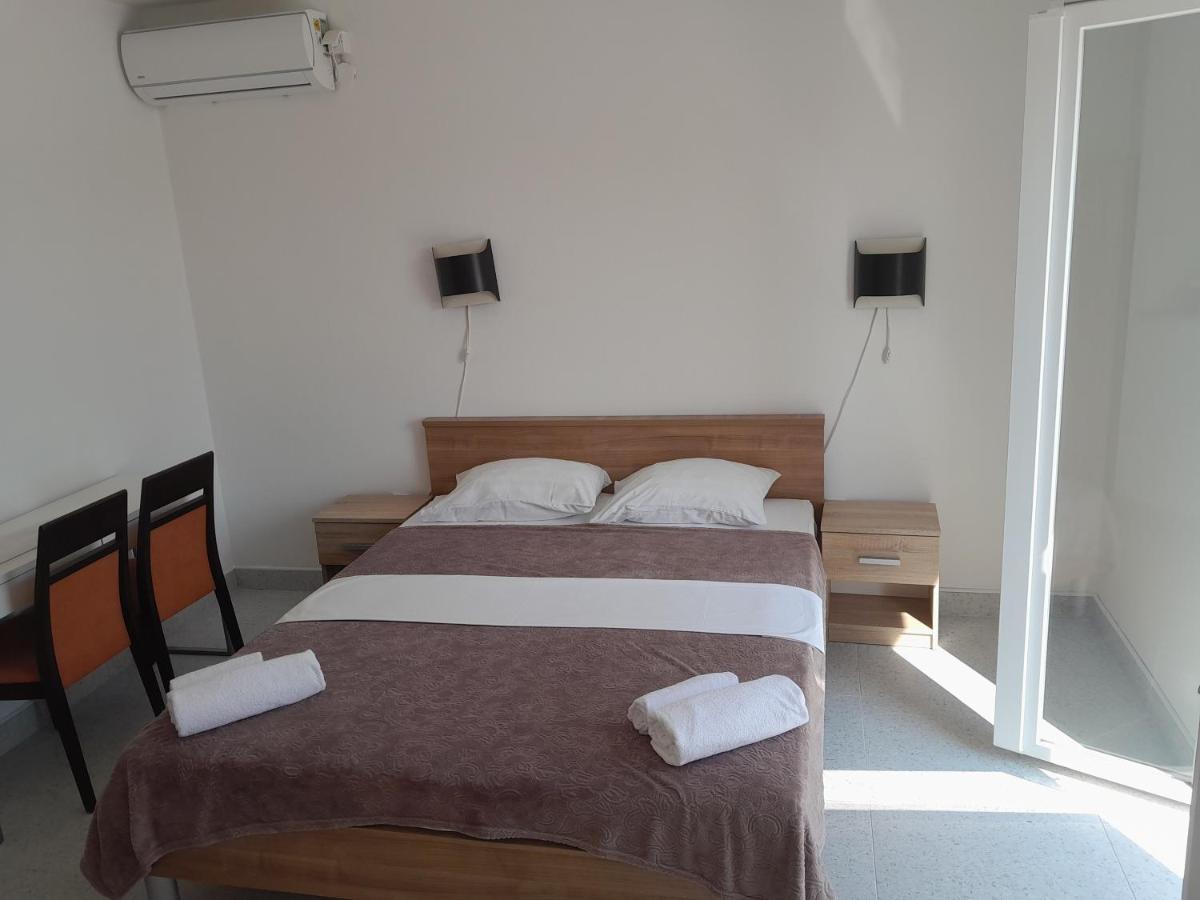 Apartmani Urlic Sreser Εξωτερικό φωτογραφία