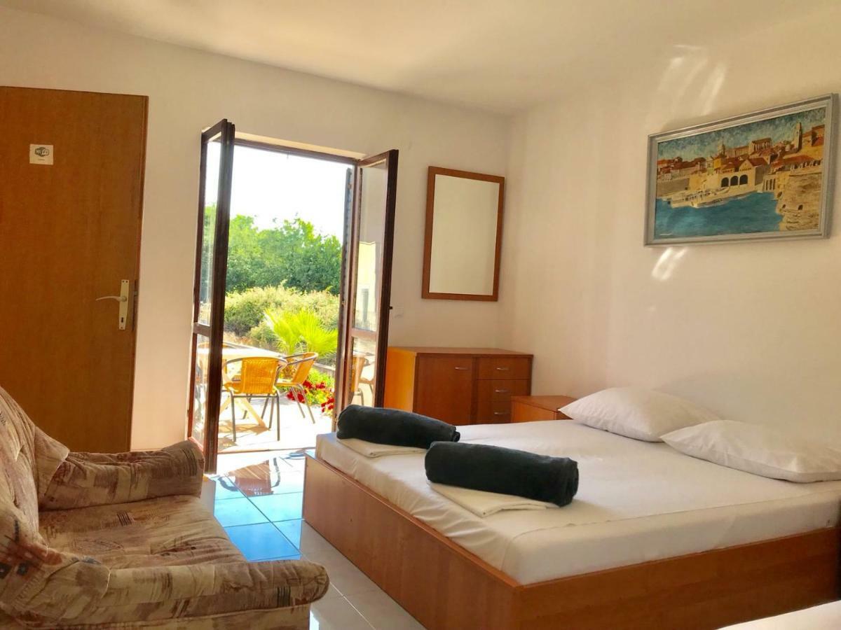 Apartmani Urlic Sreser Εξωτερικό φωτογραφία