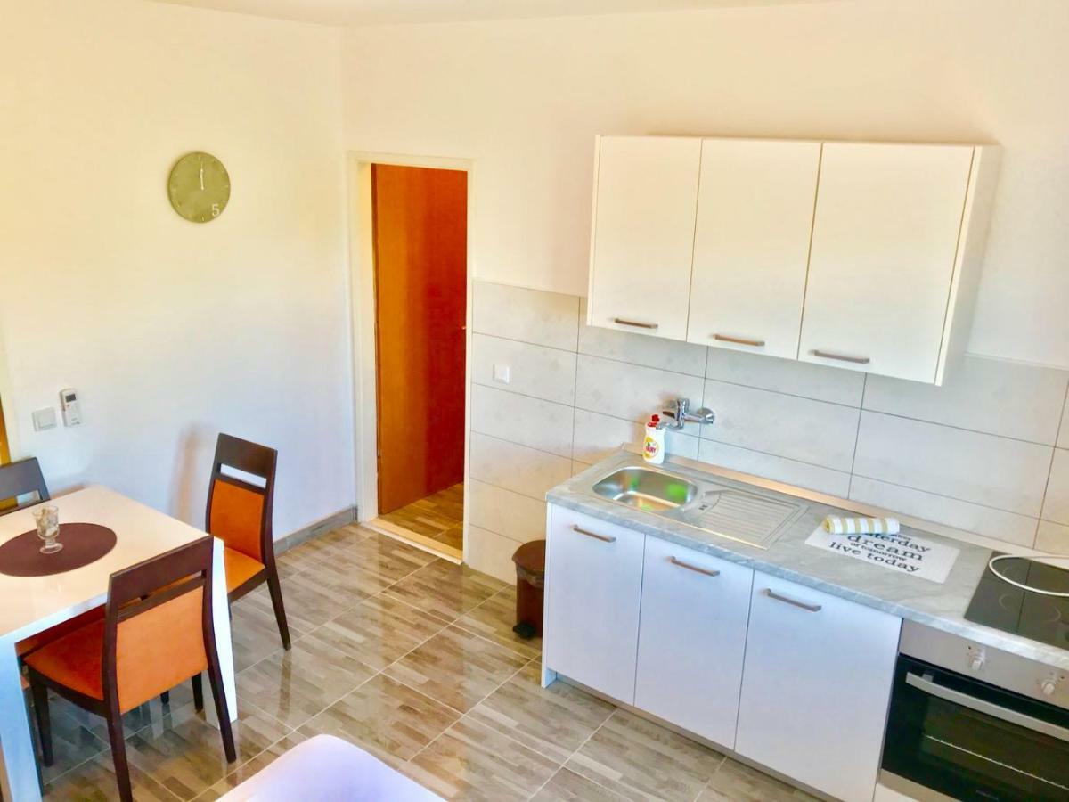 Apartmani Urlic Sreser Εξωτερικό φωτογραφία